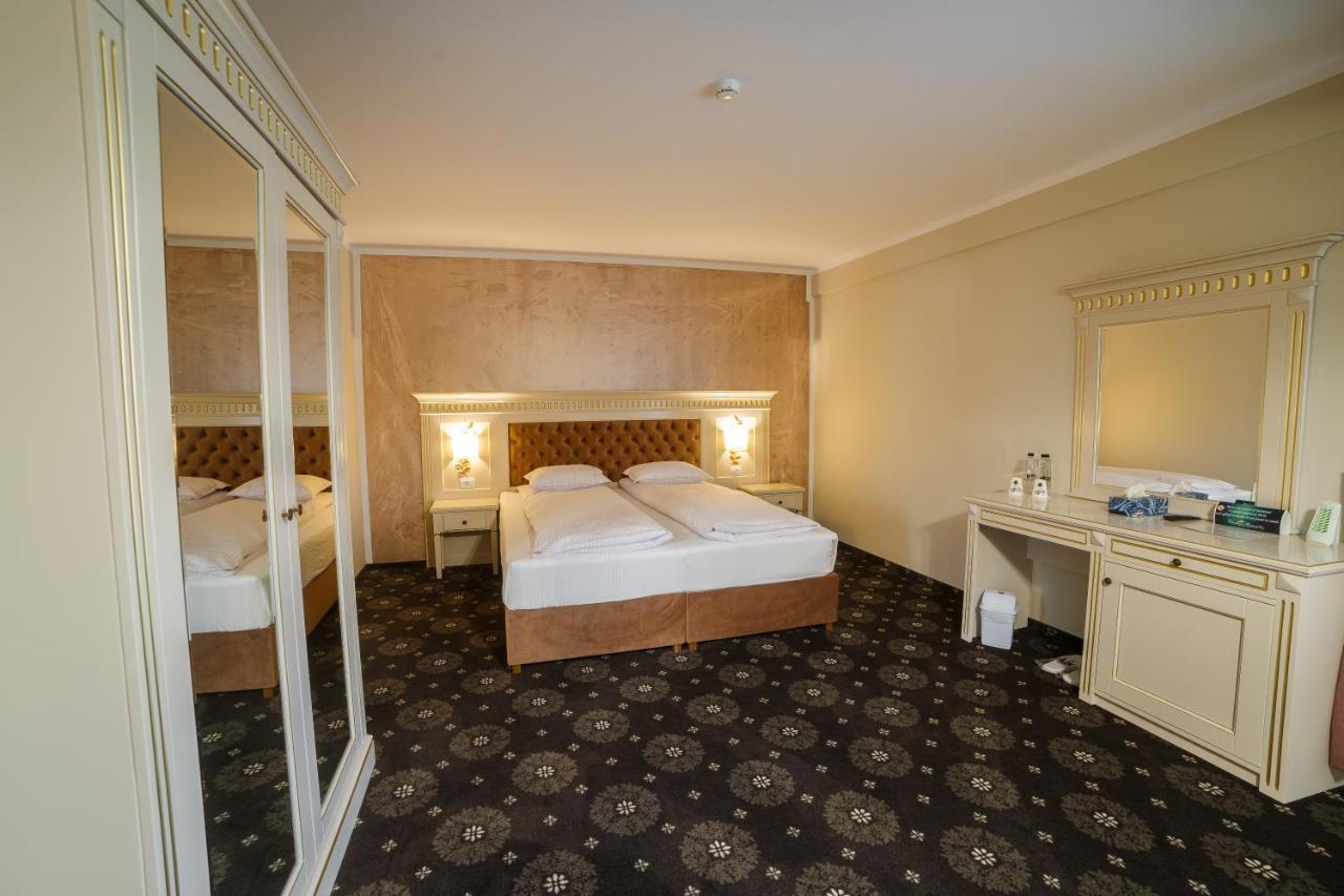 Gradina Mariajelor Hotel 坎普朗莫道尼斯 外观 照片
