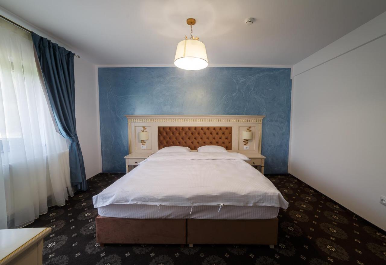 Gradina Mariajelor Hotel 坎普朗莫道尼斯 外观 照片
