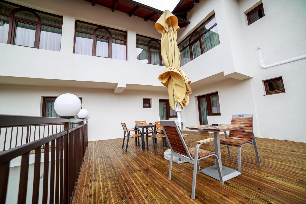 Gradina Mariajelor Hotel 坎普朗莫道尼斯 外观 照片
