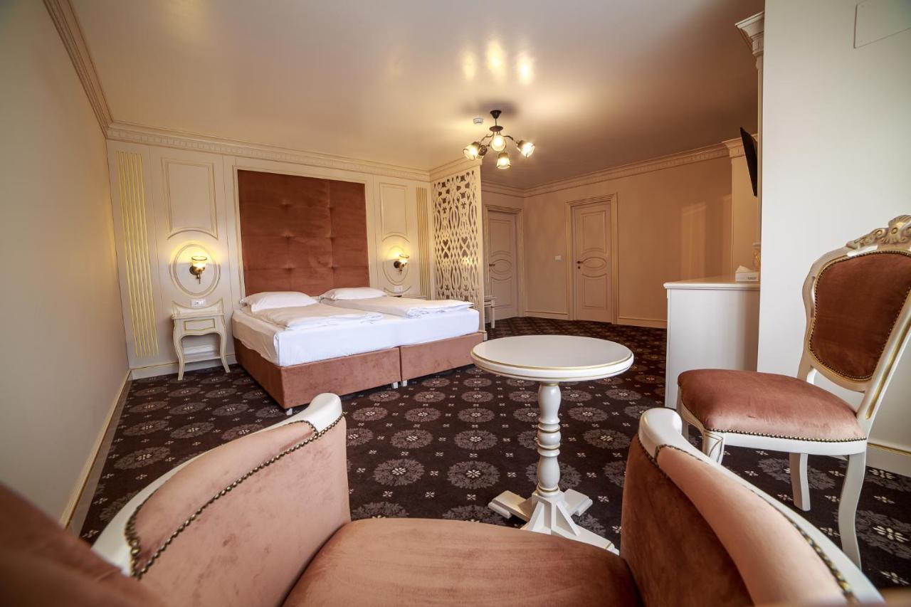 Gradina Mariajelor Hotel 坎普朗莫道尼斯 外观 照片