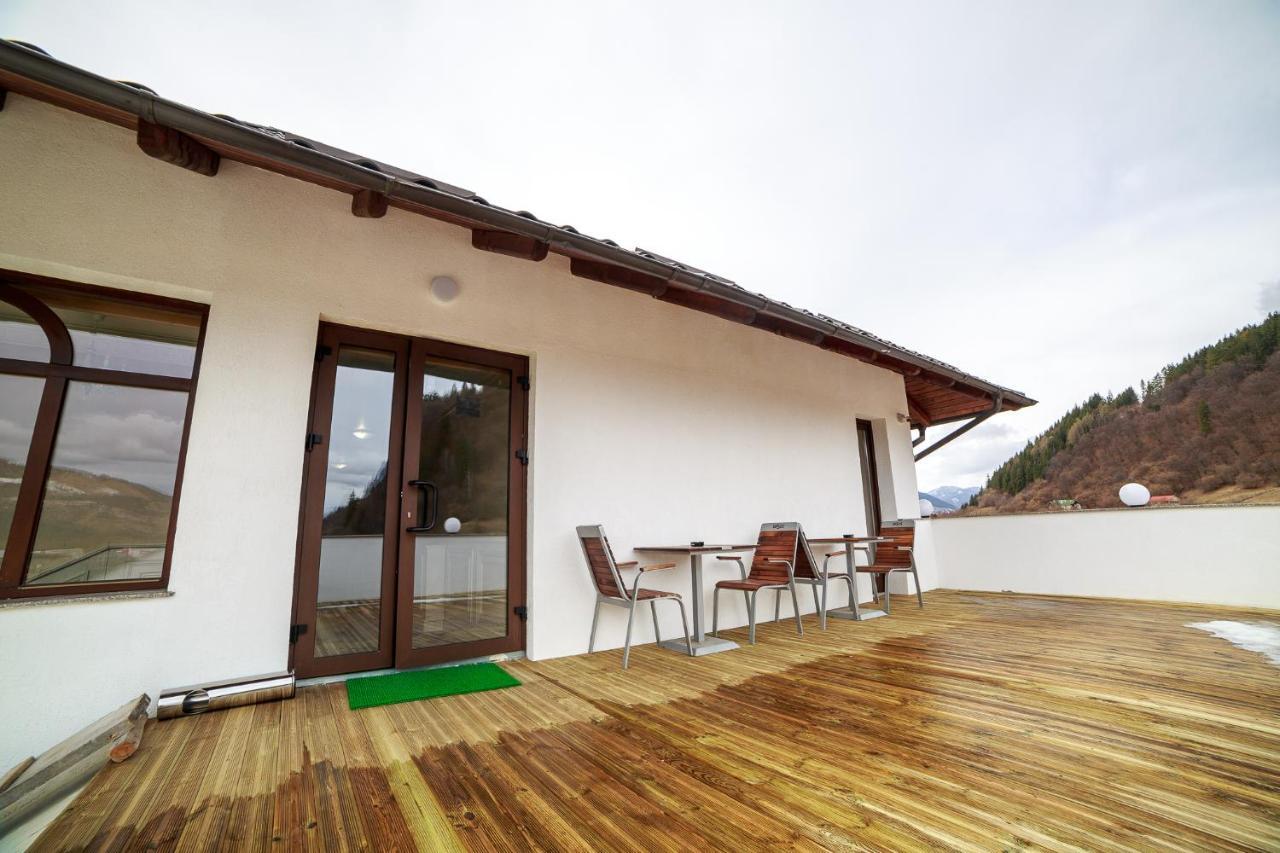 Gradina Mariajelor Hotel 坎普朗莫道尼斯 外观 照片