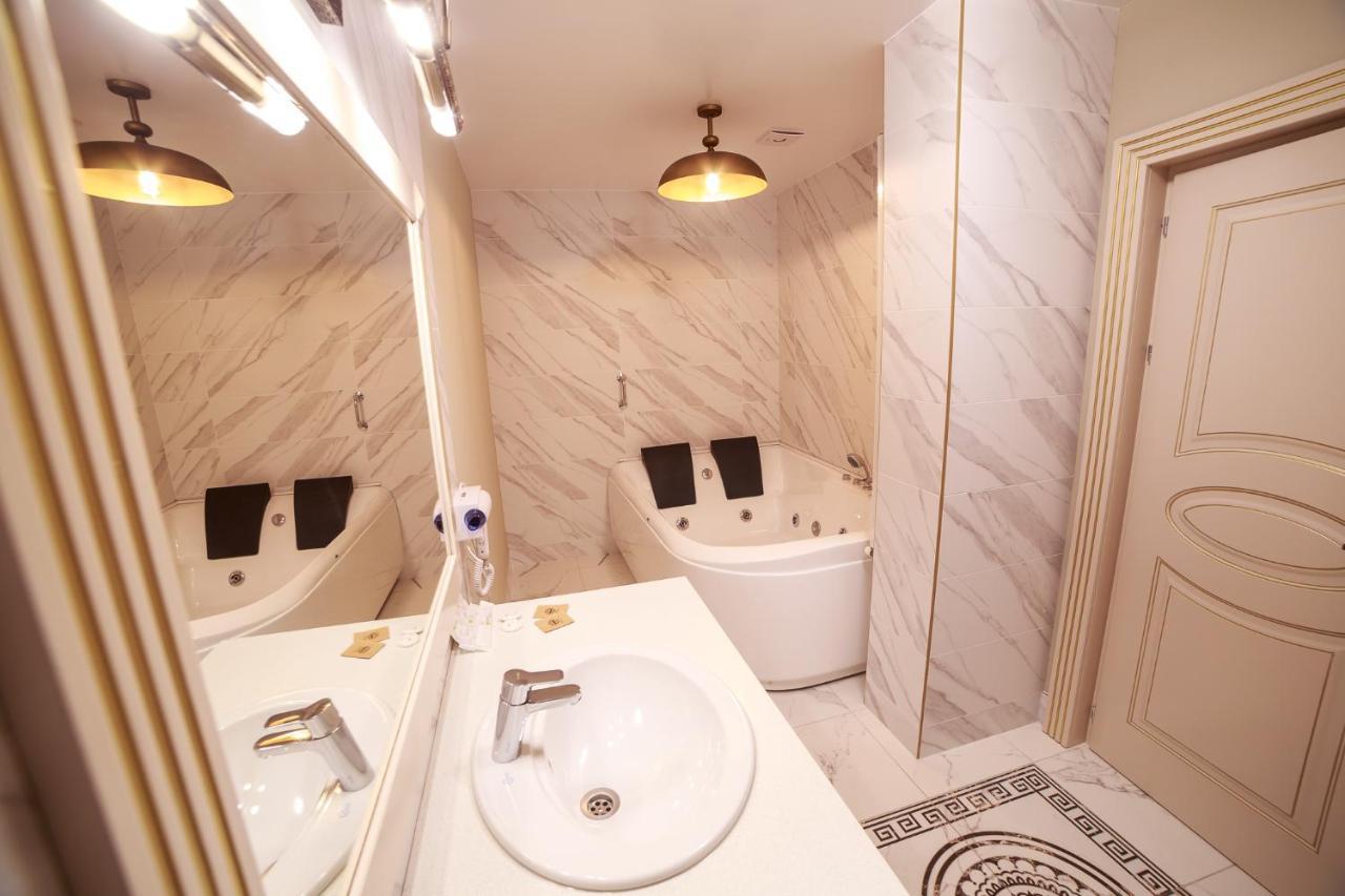 Gradina Mariajelor Hotel 坎普朗莫道尼斯 外观 照片